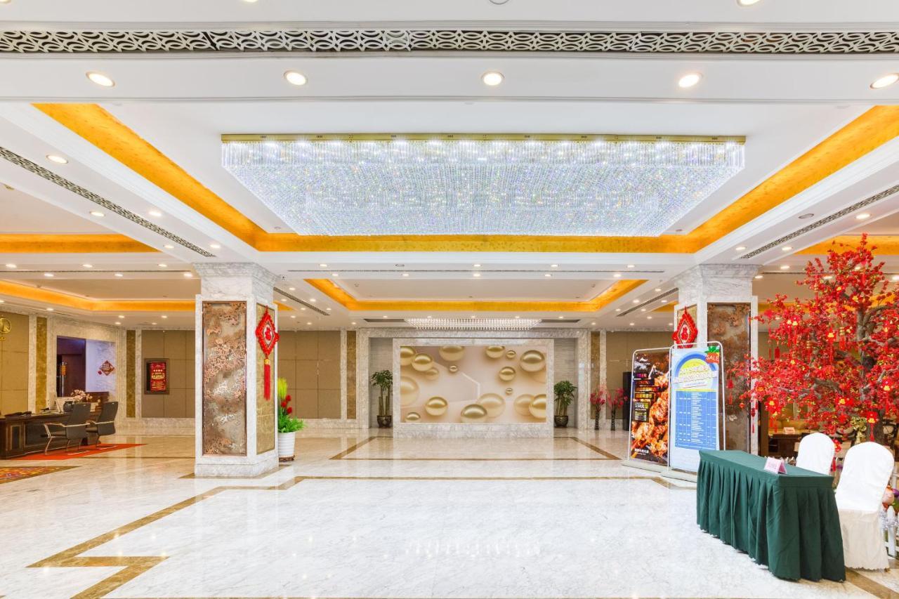 Changchun Warren Hotel Exterior photo