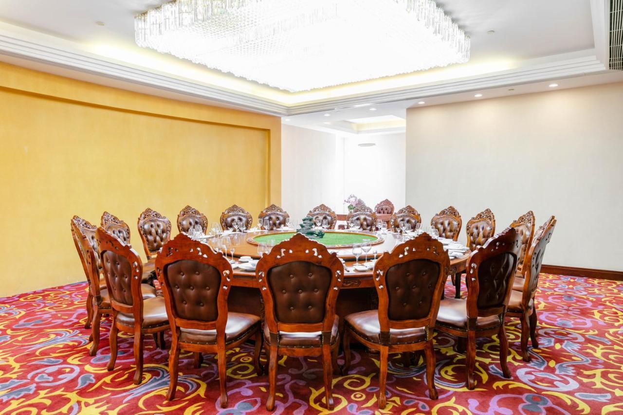 Changchun Warren Hotel Exterior photo