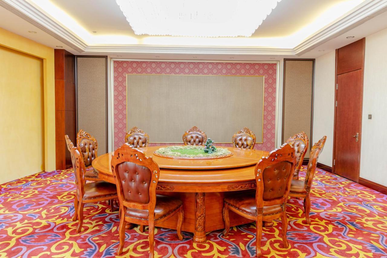 Changchun Warren Hotel Exterior photo